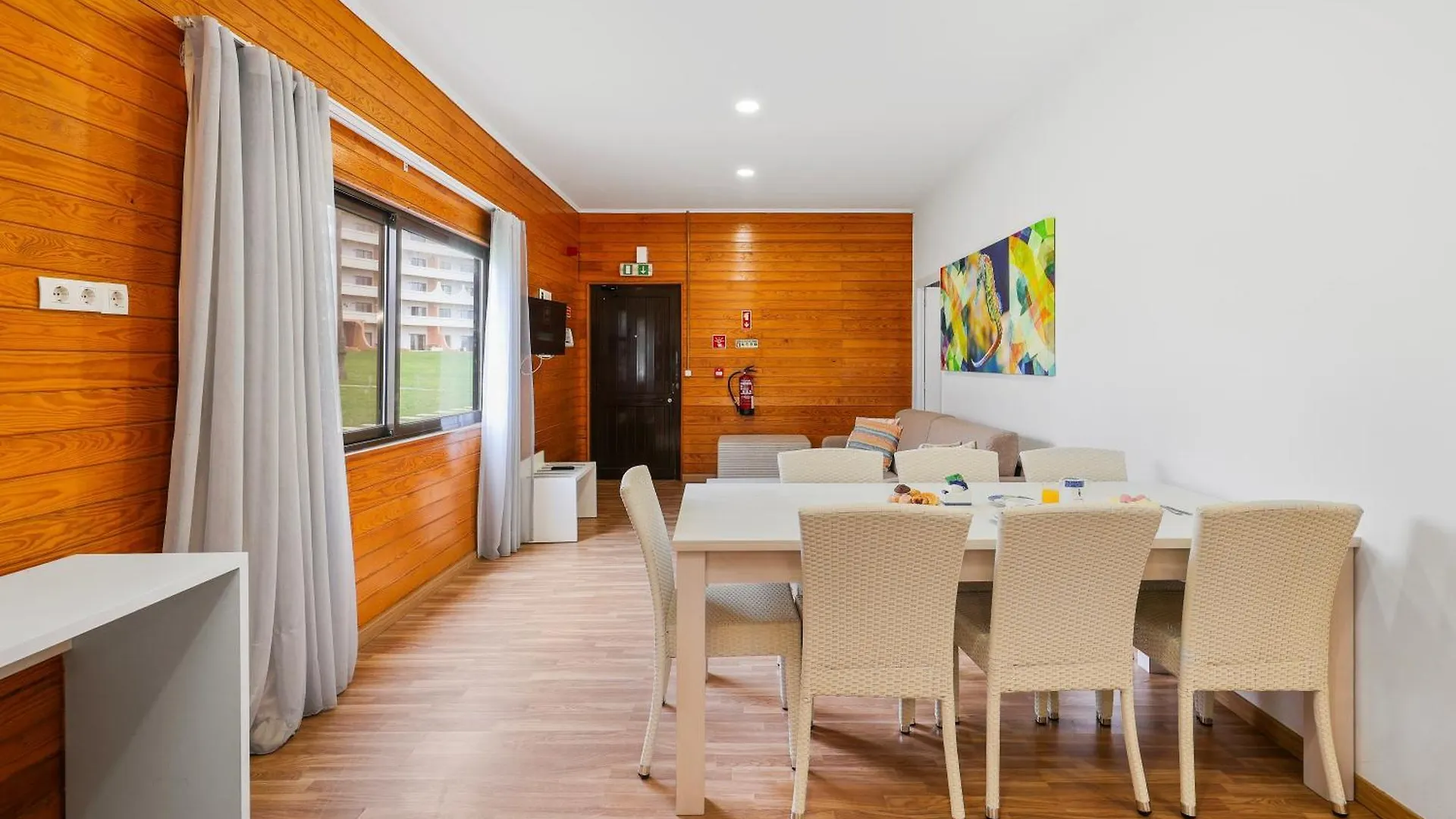 Hotel Apartamento Paraiso De Albufeira 4*,