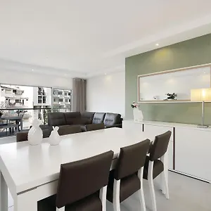  Apartment Original 3 Bedroom Downtown
